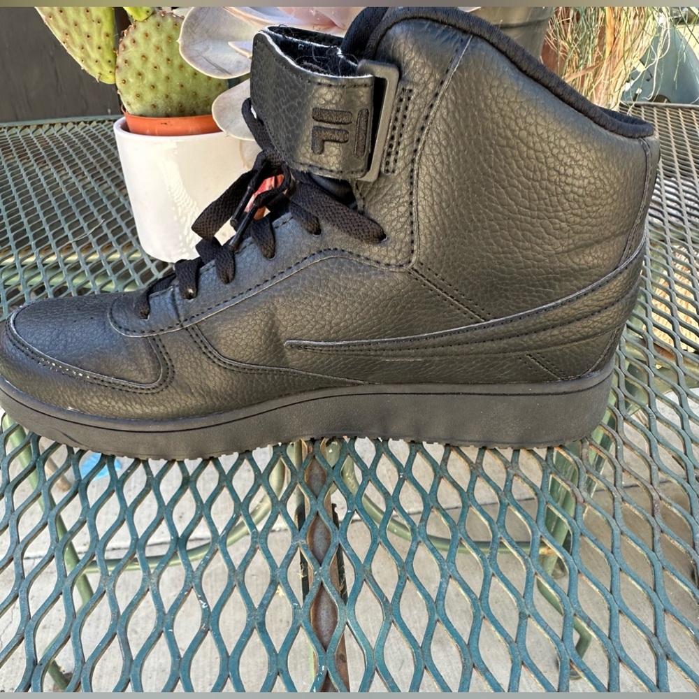 NWOT Fila Men’s A High Black Casual Shoes Sneakers Size 10 - Picture 2 of 6